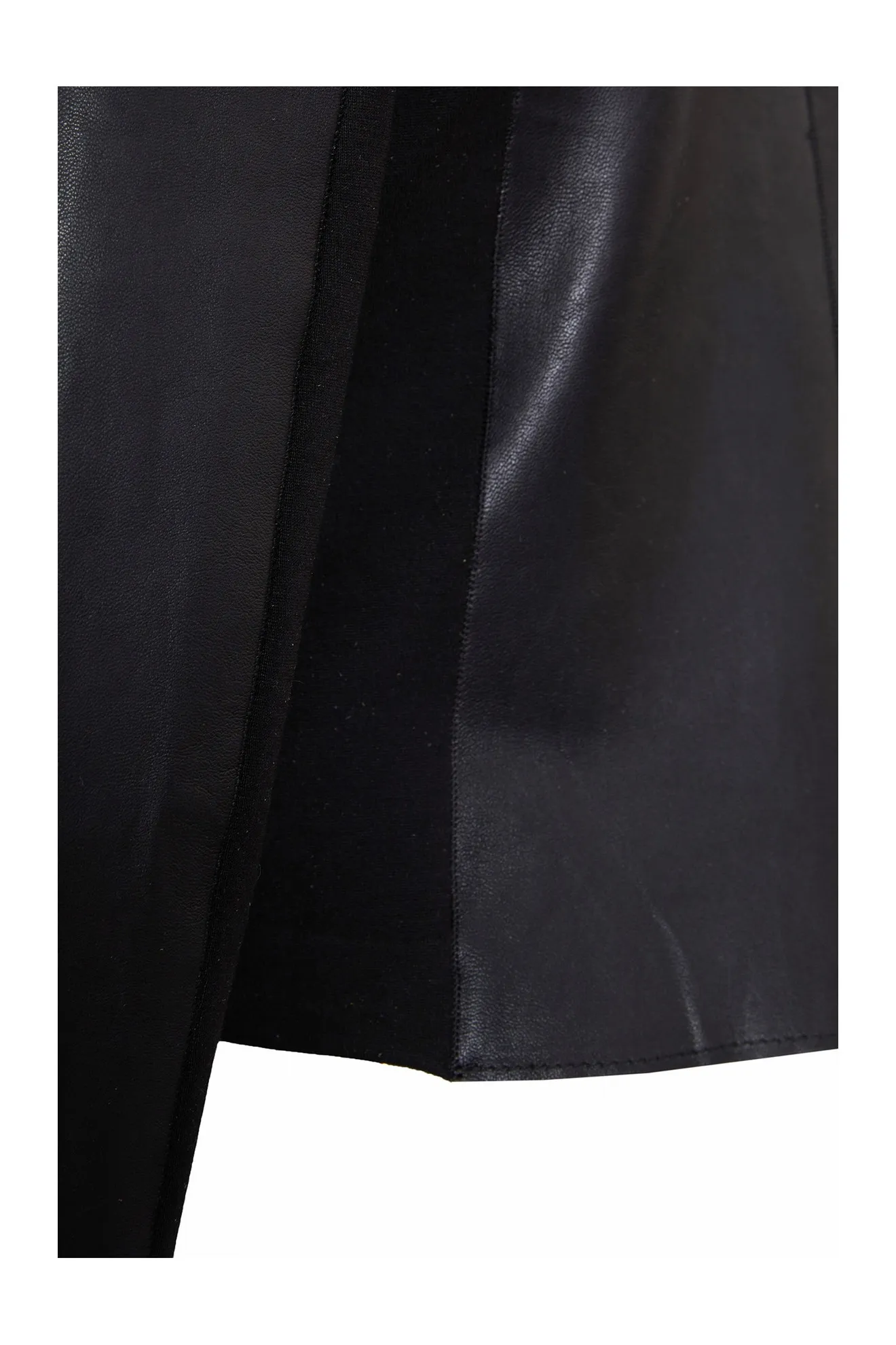blouson en cuir avec tissu decoupe